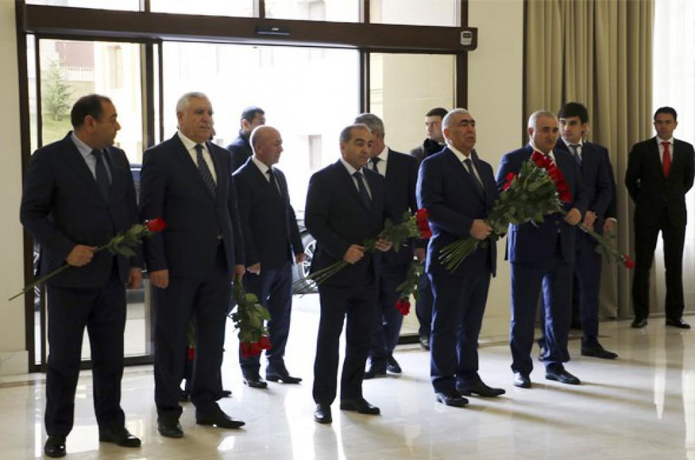 "Azəravtoyol" ASC-də ümummilli lider Heydər Əliyevin xatirəsi yad edilib