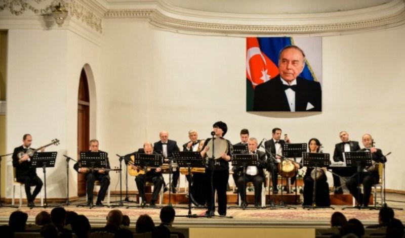 Великолепный концерт Айгюн Бейляр на сцене Филармонии