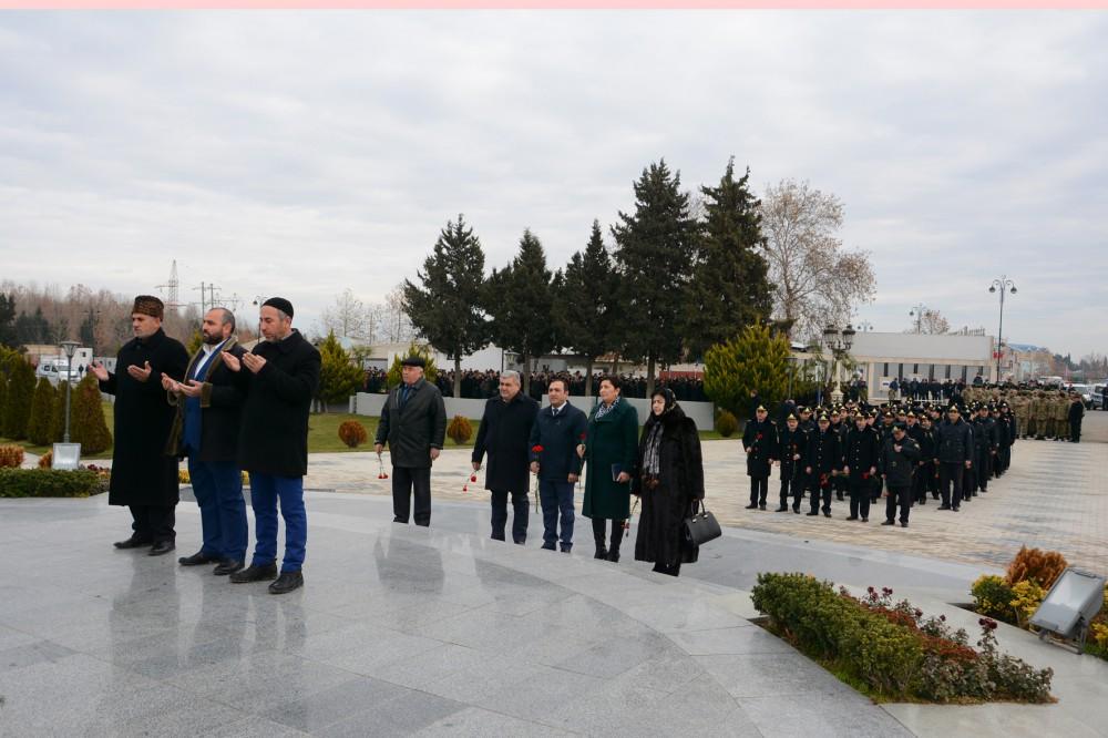 Ümummilli lider Heydər Əliyevin anım günü ümumxalq məhəbbətinin təzahürünə çevrilib
