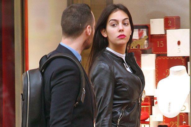 Ronaldu sevgilisini anası ilə tanış etdi