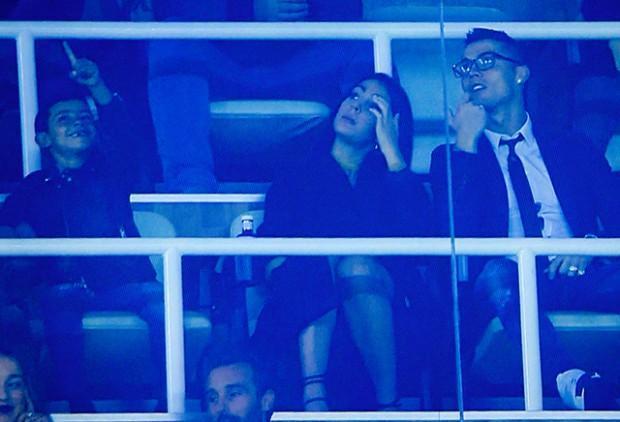 Ronaldu sevgilisini anası ilə tanış etdi