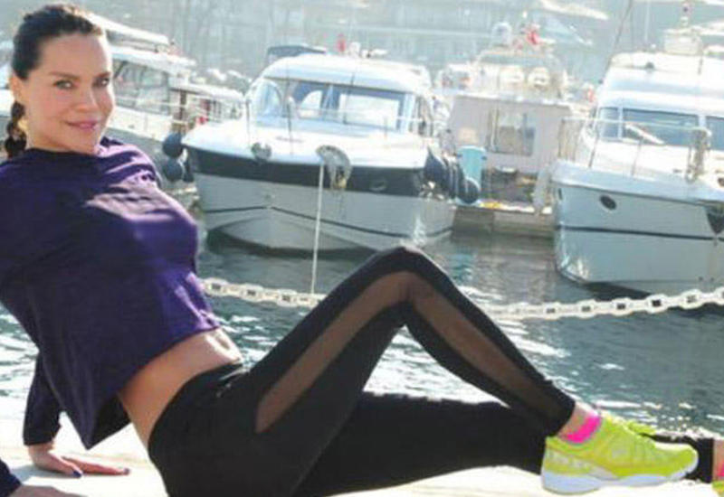 Ebru: ""İçimiz qan ağlayır"