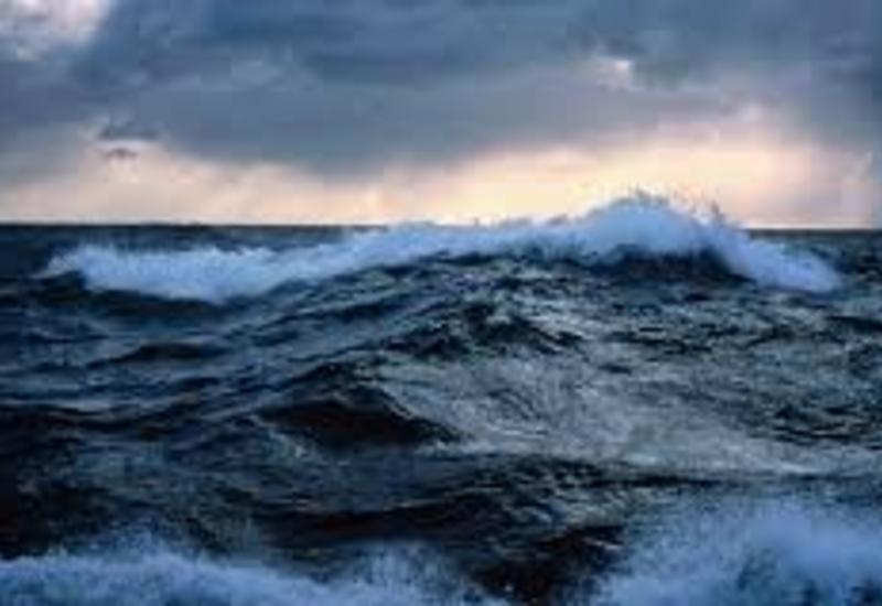 Тело одного из пропавших нефтяников доставлено на берег