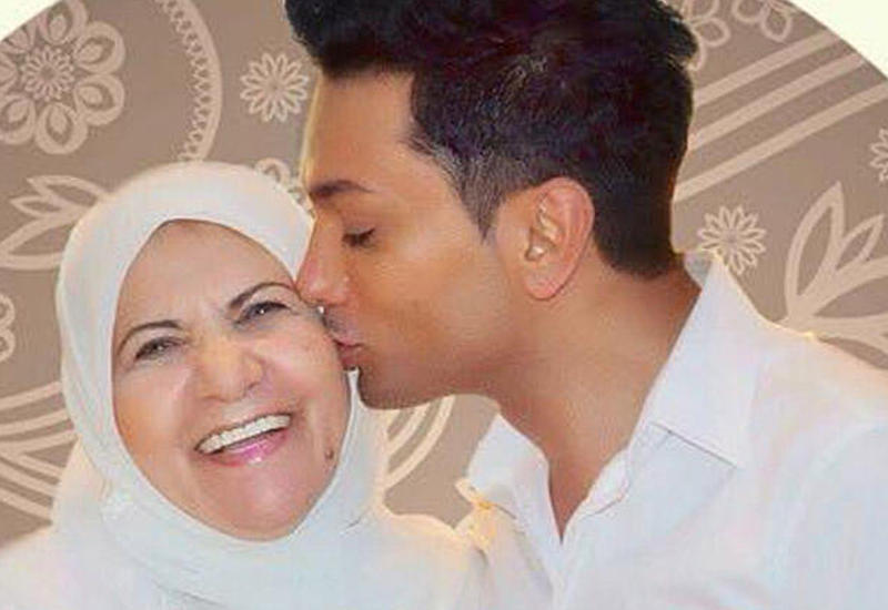 Xalq artisti anasını belə təbrik elədi