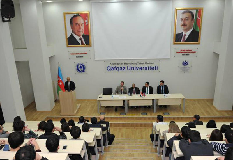 Qafqaz Universitetində “Sənətdə multikulturalizm” mövzusunda sərgisi keçirilib