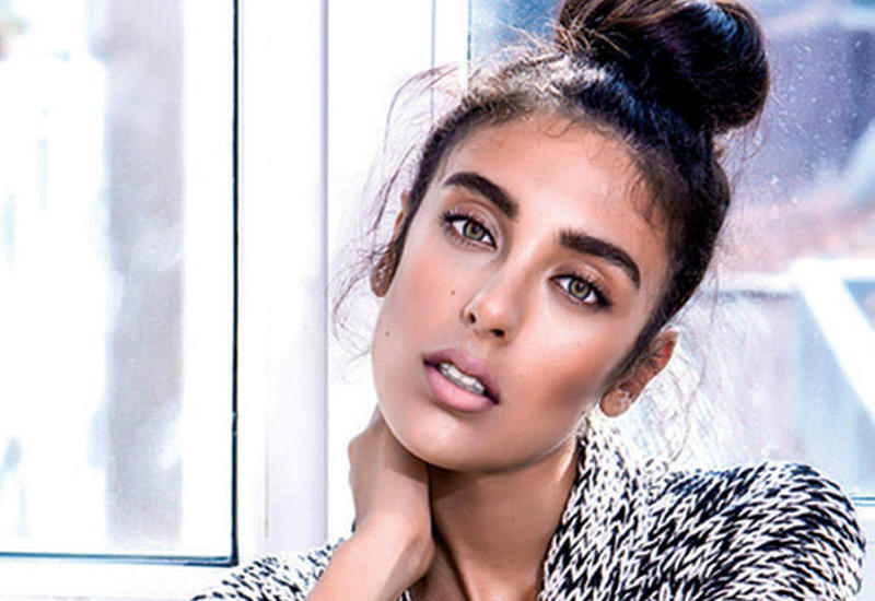 Müğənninin model xanımı ana olacaq