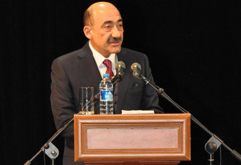 Əbülfəs Qarayev: "Mikayıl Müşfiqin abidəsinə heç bir ziyan vurulmayıb"