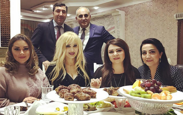 Məleykə Əsədova əməkdar artistin ad günündə