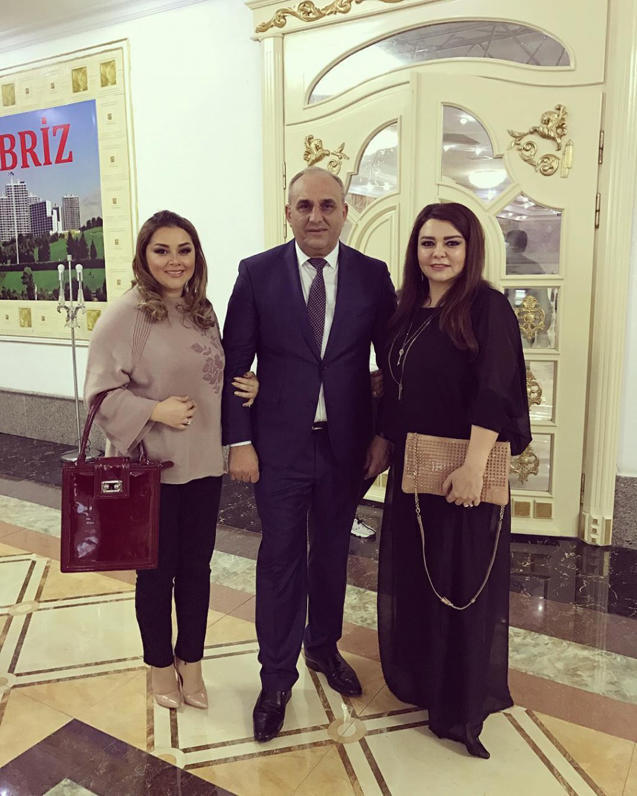 Məleykə Əsədova əməkdar artistin ad günündə