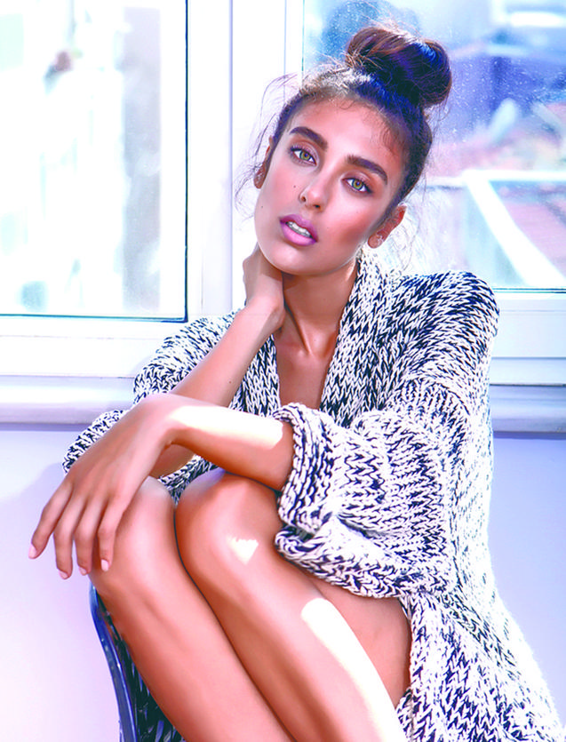 Müğənninin model xanımı ana olacaq