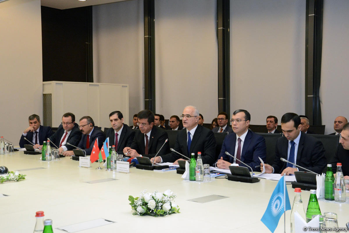 Азербайджан и Кыргызстан должны расширять взаимные инвестиции