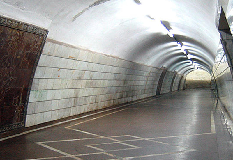 Закрывается часть станции бакинского метро