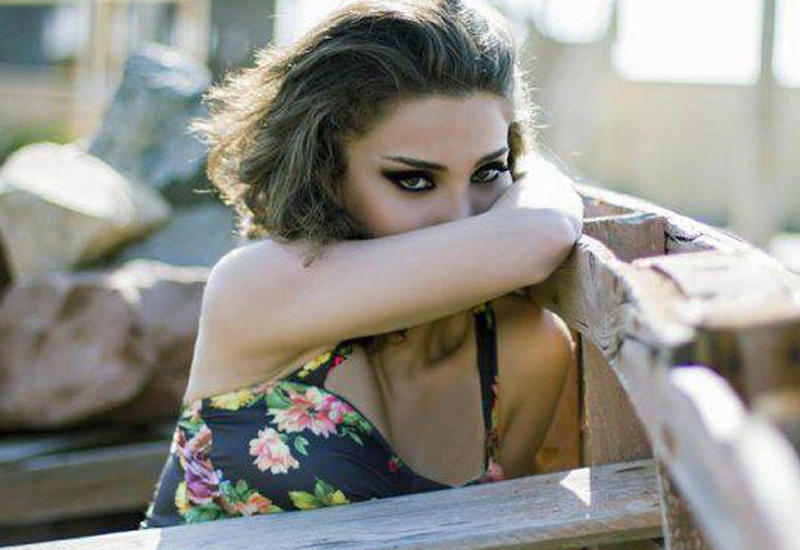 "Məncə, bir xanım qarşısına məşhur olmaq məqsədi qoyarsa...."