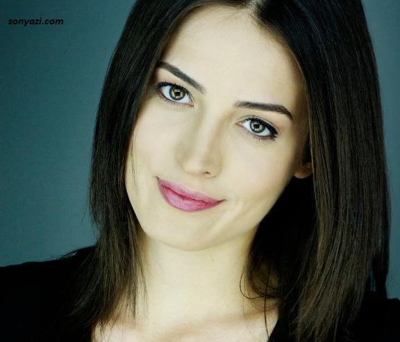 Murat Boz bu gün iki sarışın gözəllə Bakıya gəlir