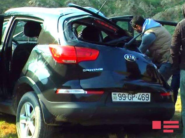 В Ширване автомобиль влетел в овраг