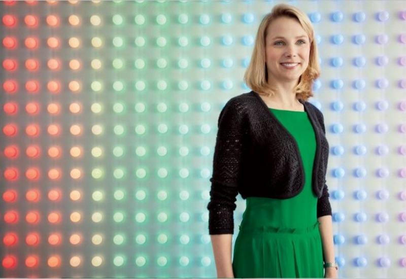 Глава Yahoo покинет совет директоров компании