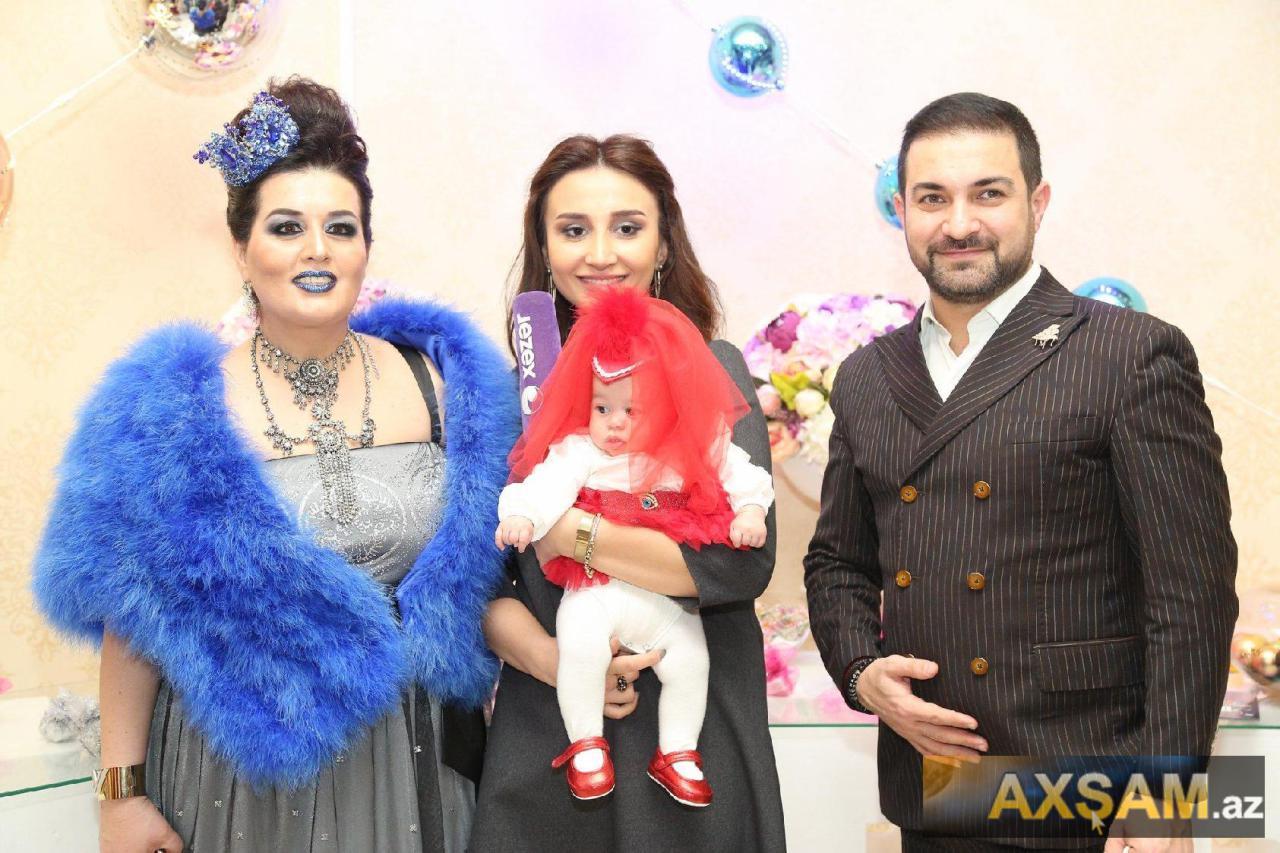 Elza yeni doğulan nəvəsi üçün qonaqlıq edib