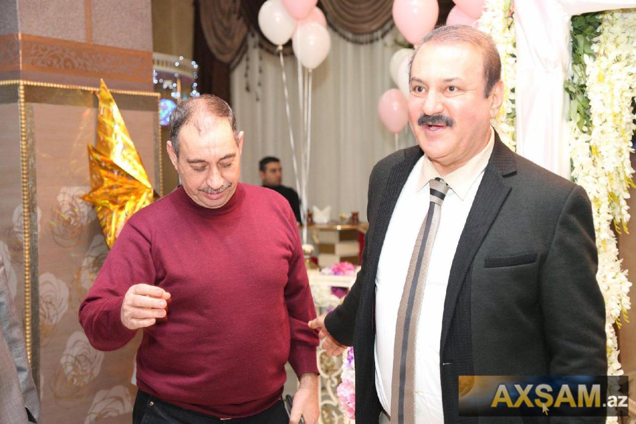 Elza yeni doğulan nəvəsi üçün qonaqlıq edib