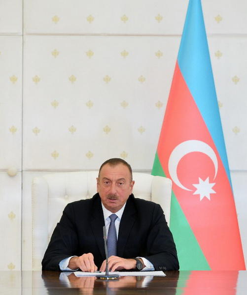 Под председательством Президента Ильхама Алиева прошло заседание Кабмина, посвященное итогам социально-экономического развития в 2016 году и предстоящим задачам