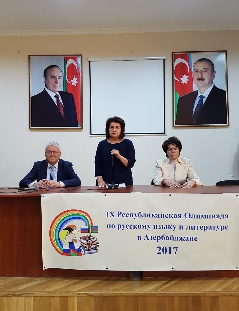 Сотни школьников приняли участие в Олимпиаде в Баку