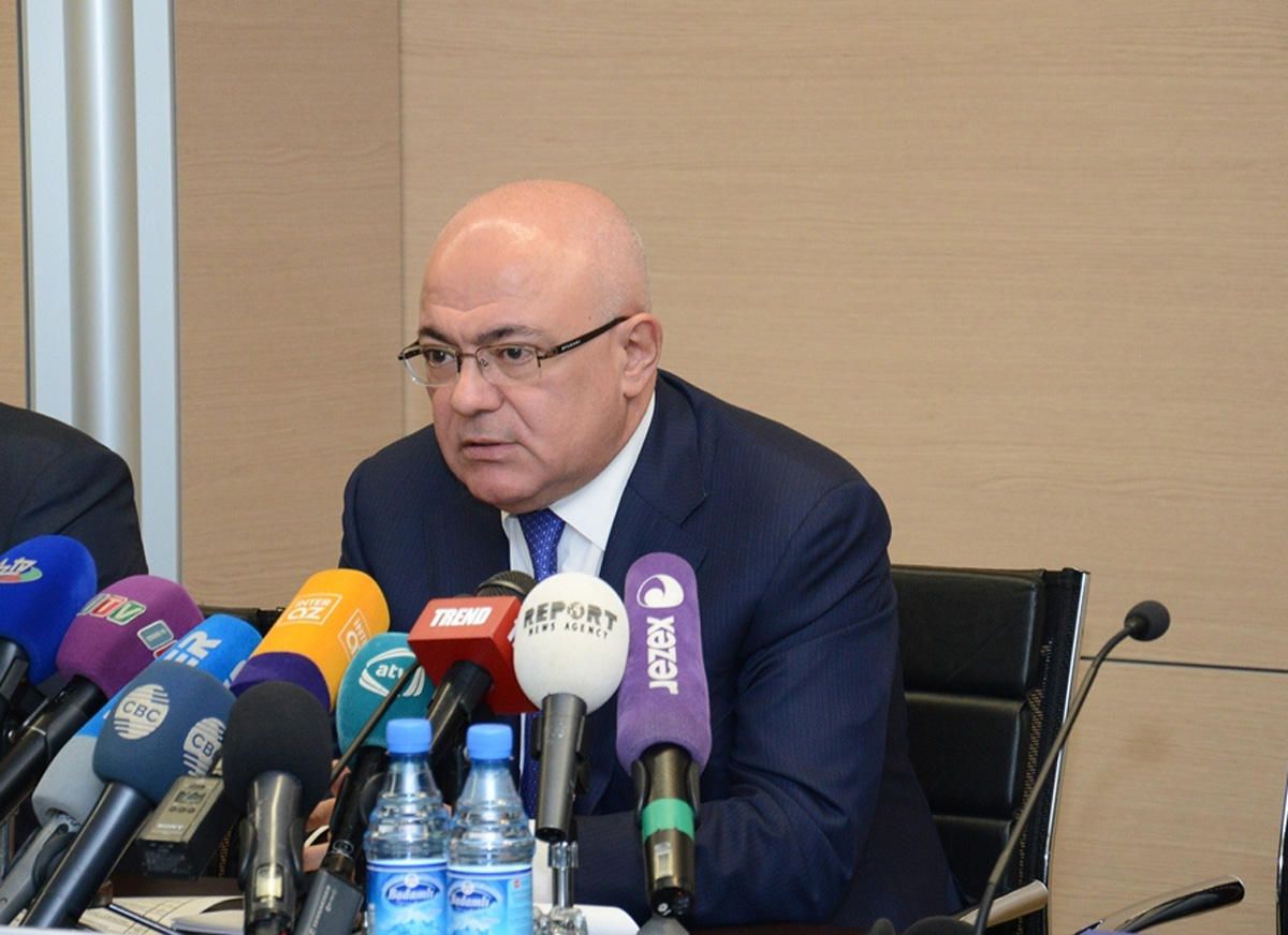 Из Азербайджана пытались незаконно вывезти более $2 млн.