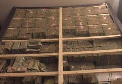 20 миллионов долларов под матрасом? Вот как они выглядят…