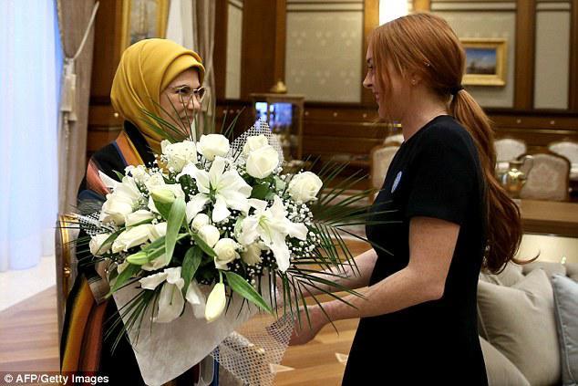 Линдси Лохан полностью «очистила» свой инстаграм и опубликовала фото с Эрдоганом