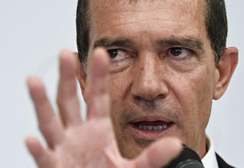 Антонио Бандерас попал в больницу