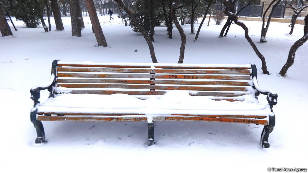 Баку в белоснежном одеянии