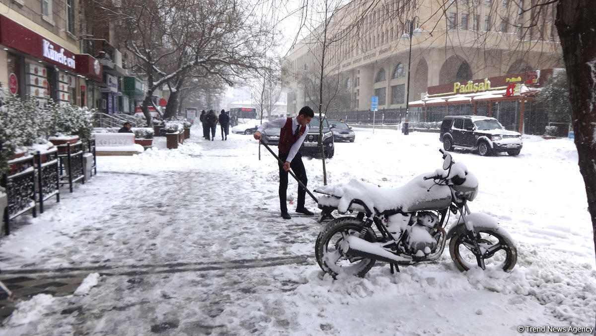 Баку в белоснежном одеянии