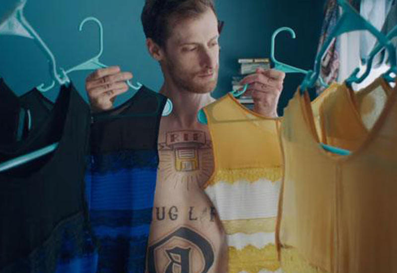 Все популярные мемы и флешмобы собрали в 30-секундном ролике