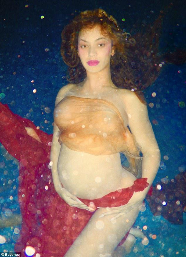 Hamilə Beyonse yarıçılpaq fotolarını yaydı