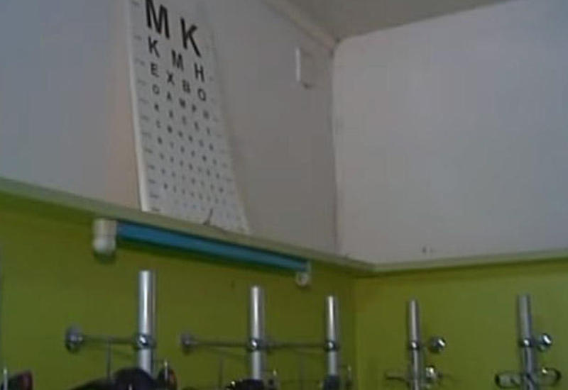 Apteklərdə "göz müayinəsi": eynək satanlar necə "həkimlik" edir?
