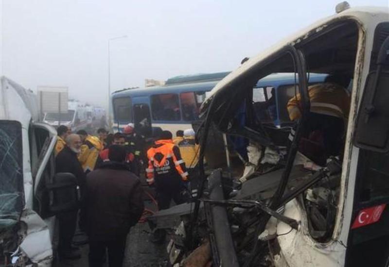 В Турции столкнулись 40 автомобилей