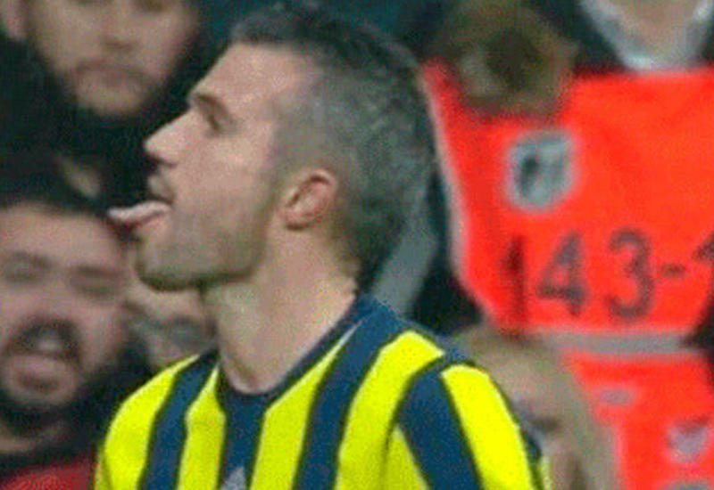 Türkiyədə dil çıxaran futbolçuya hansı cəza veriləcək?