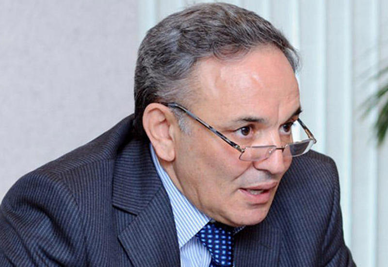 Афлатун Амашев: Квартиры будут выданы журналистам, определенным Администрацией Президента