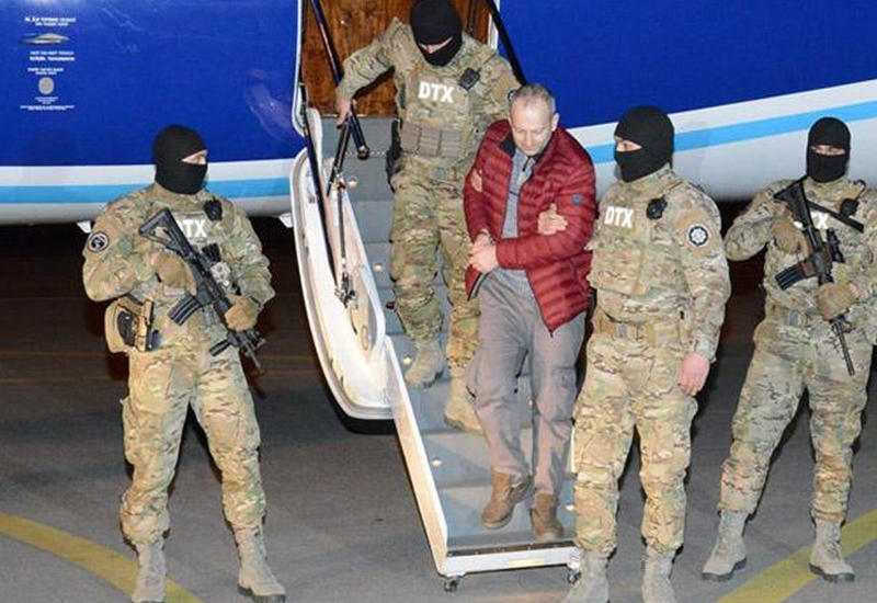 Lapşinin həyat yoldaşı vəkillə telefonla danışıb