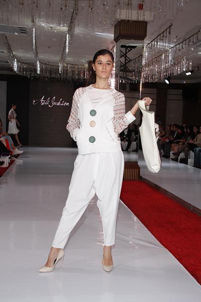 Vəfa Zeynalovanın model qızı