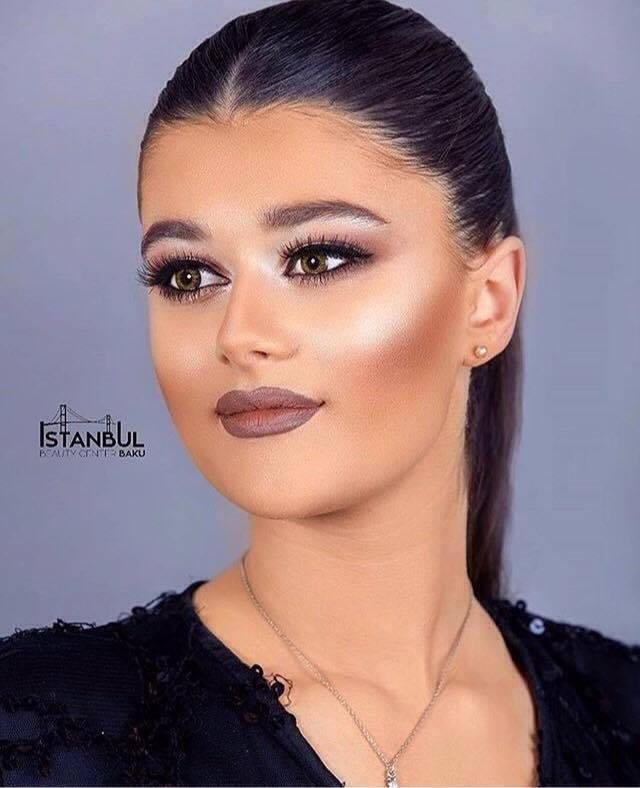 Vəfa Zeynalovanın model qızı