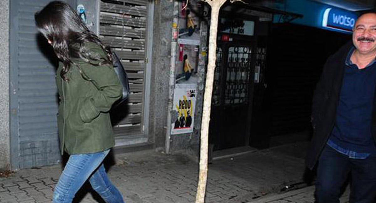 Yaşlı aktyor gənc xanımla tutuldu