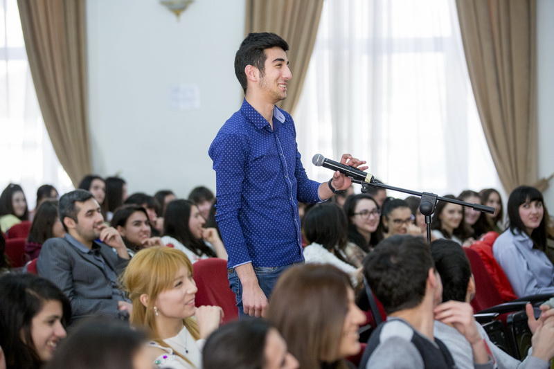 Спортивные послы IV Игр исламской солидарности провели первую встречу со студентами