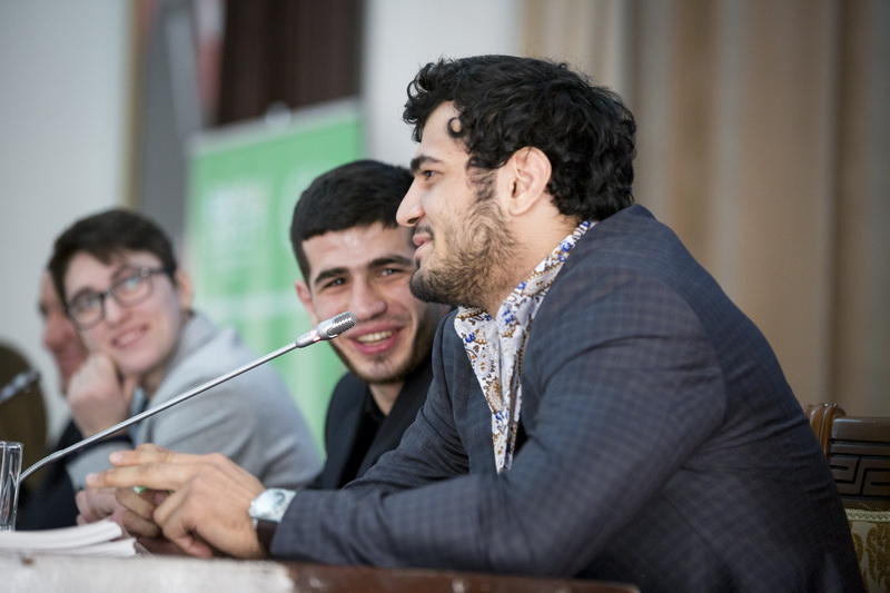 Спортивные послы IV Игр исламской солидарности провели первую встречу со студентами