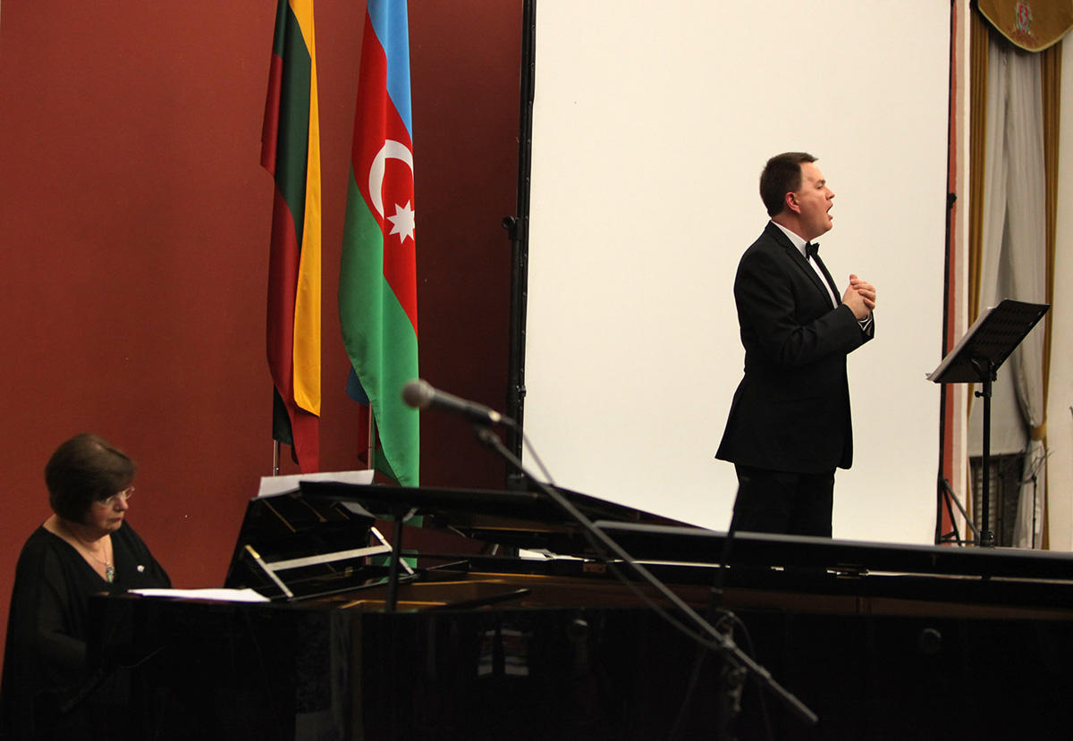 Vilnüsdə Xocalı soyqırımı ilə bağlı silsilə tədbirlər keçirilib