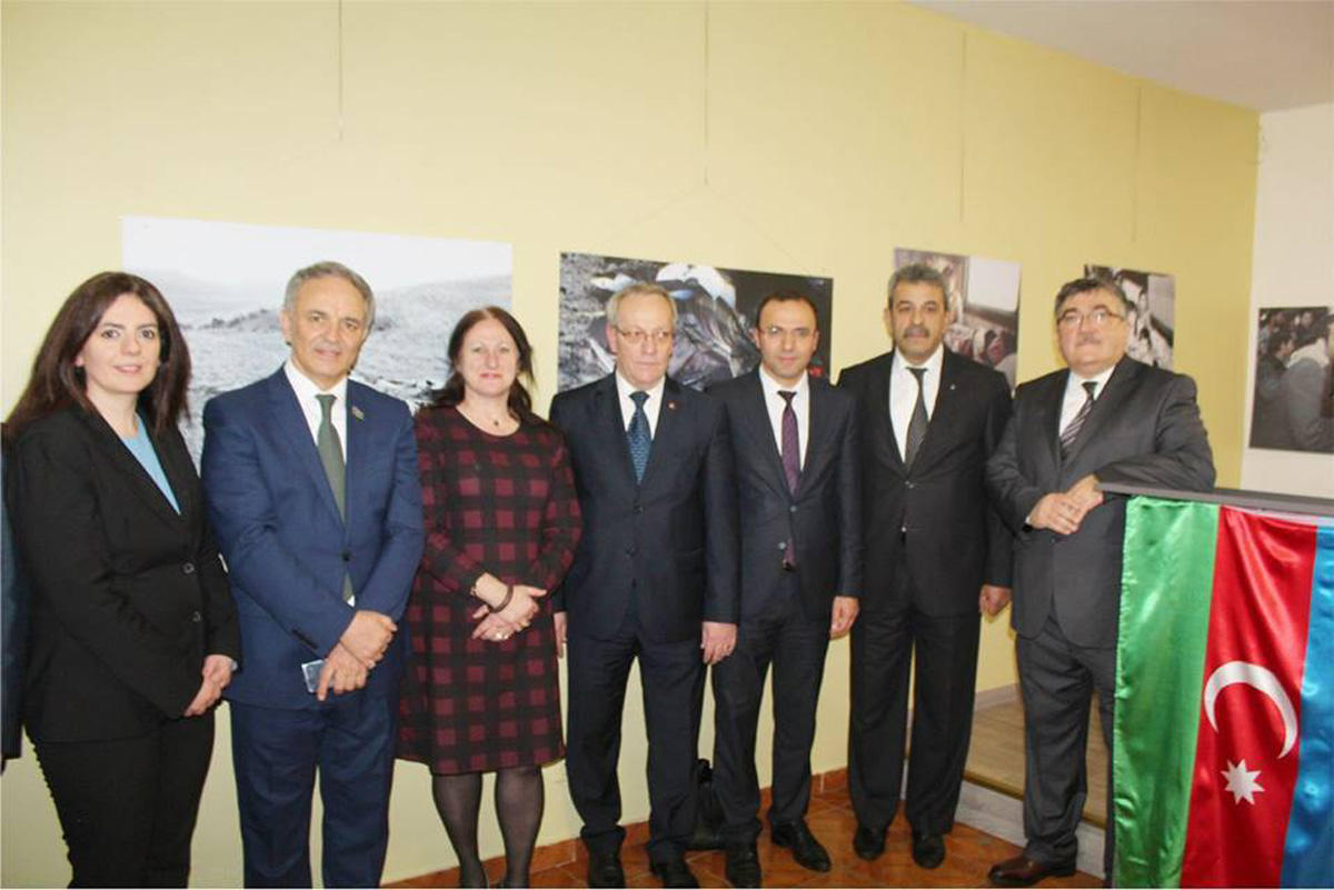Əflatun Amaşov Brüsseldə “Xocalıya ədalət” mitinqində iştirak edib
