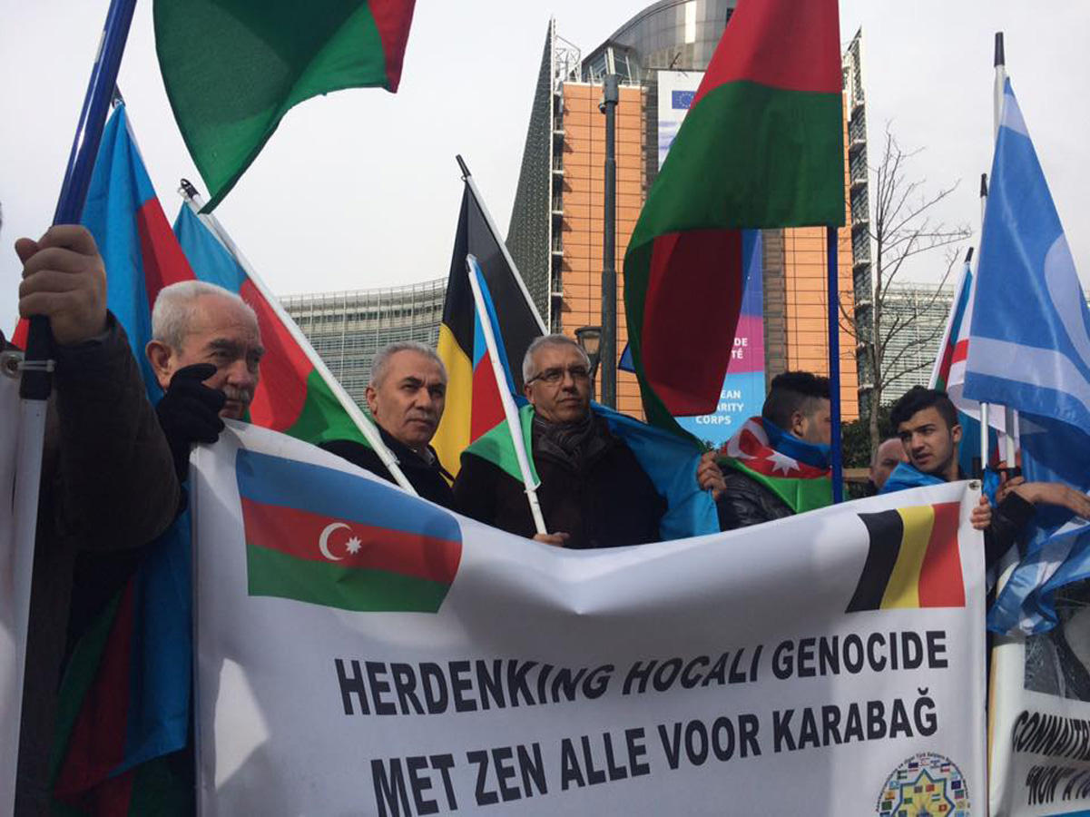 Əflatun Amaşov Brüsseldə “Xocalıya ədalət” mitinqində iştirak edib