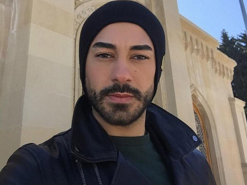 Türkiyəli aktyor Şəhidlər xiyabanında