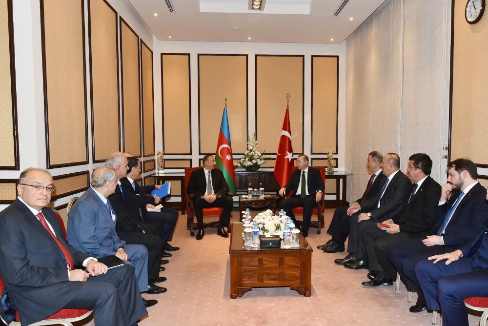 В Исламабаде состоялась встреча президентов Азербайджана и Турции