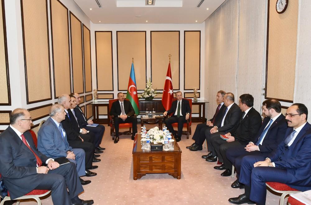 В Исламабаде состоялась встреча президентов Азербайджана и Турции