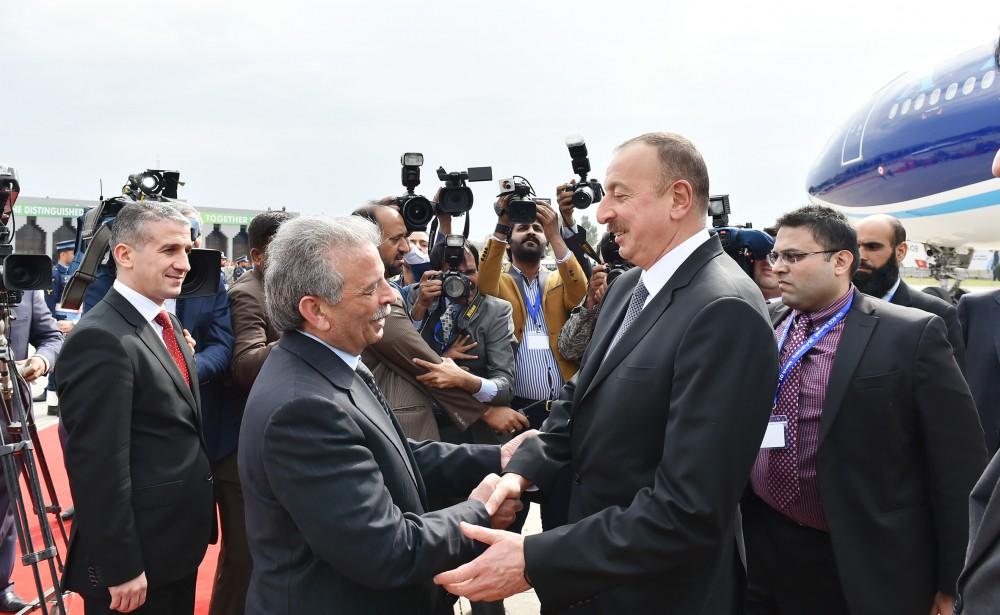 Президент Ильхам Алиев встретился с премьер-министром и Президентом Пакистана