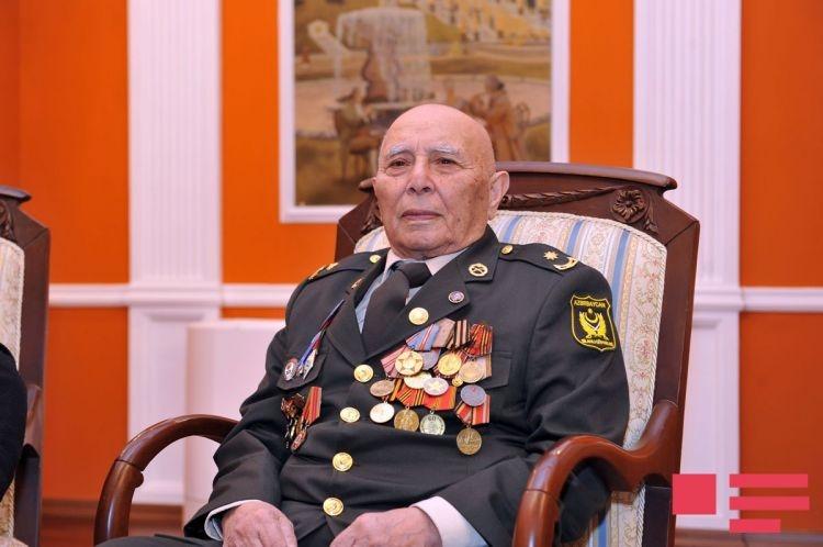 В Баку наградили ветеранов, участвовавших в битве за Москву